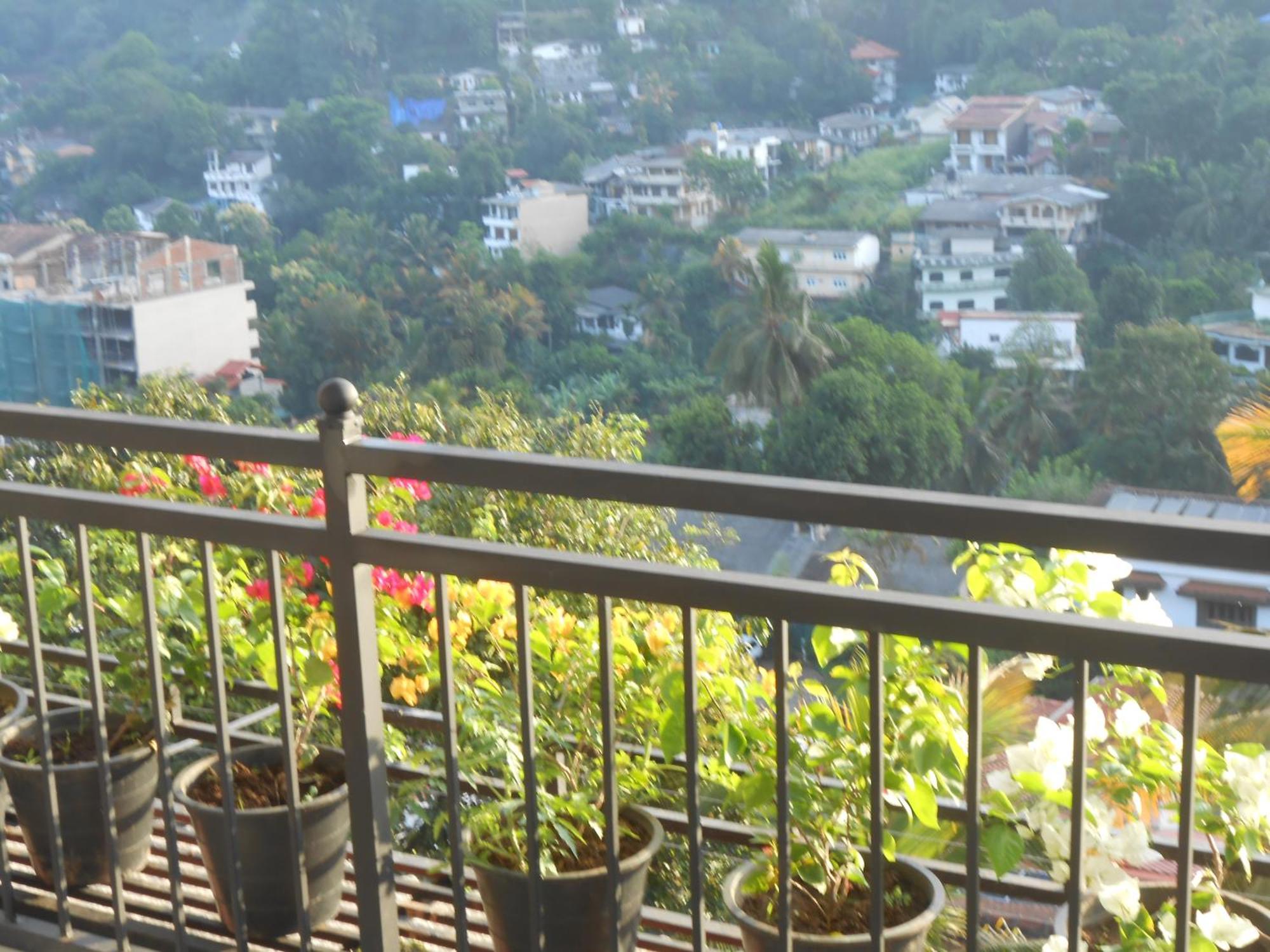 Luxury Apartment The Walkers Nest Kandy Exterior photo