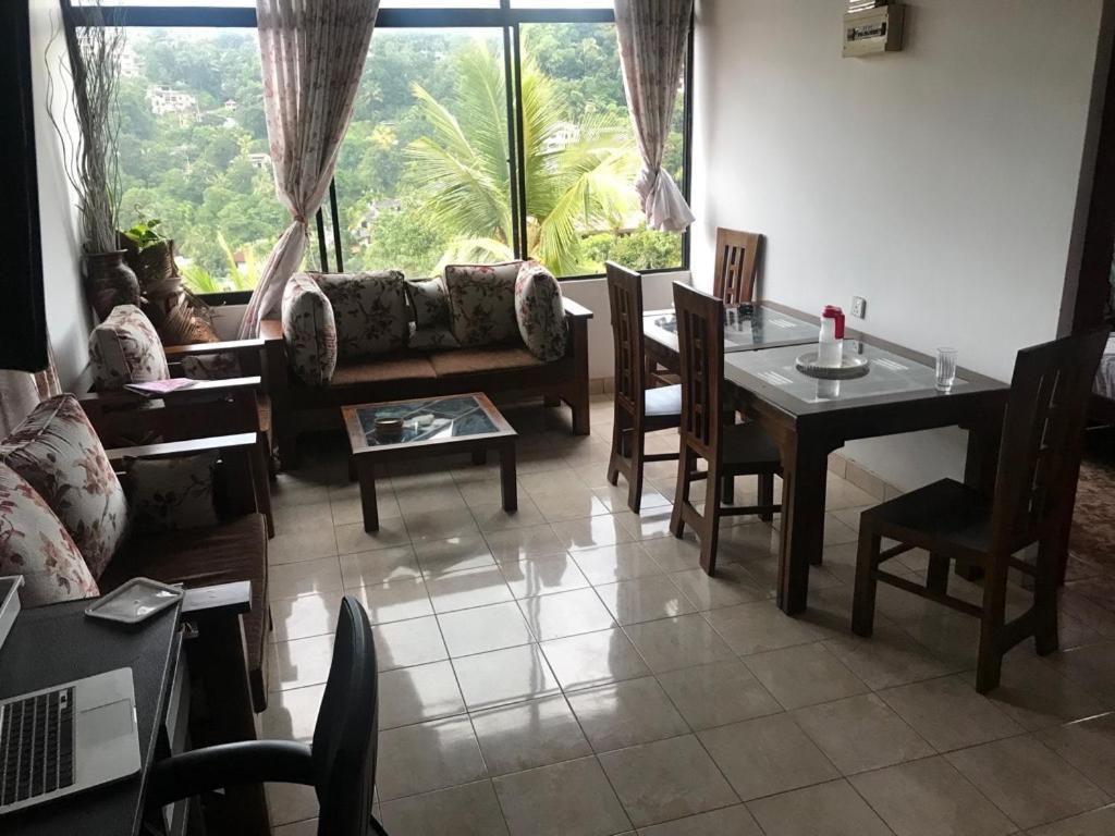 Luxury Apartment The Walkers Nest Kandy Exterior photo